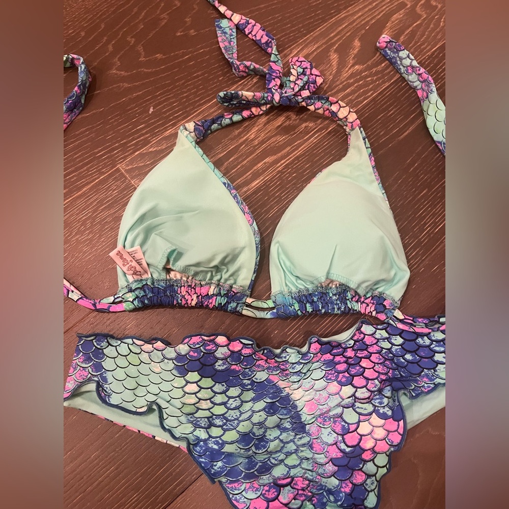 Luli Fama CASA DE LAS SIRENAS Bikini in size Medium - Picture 4 of 5